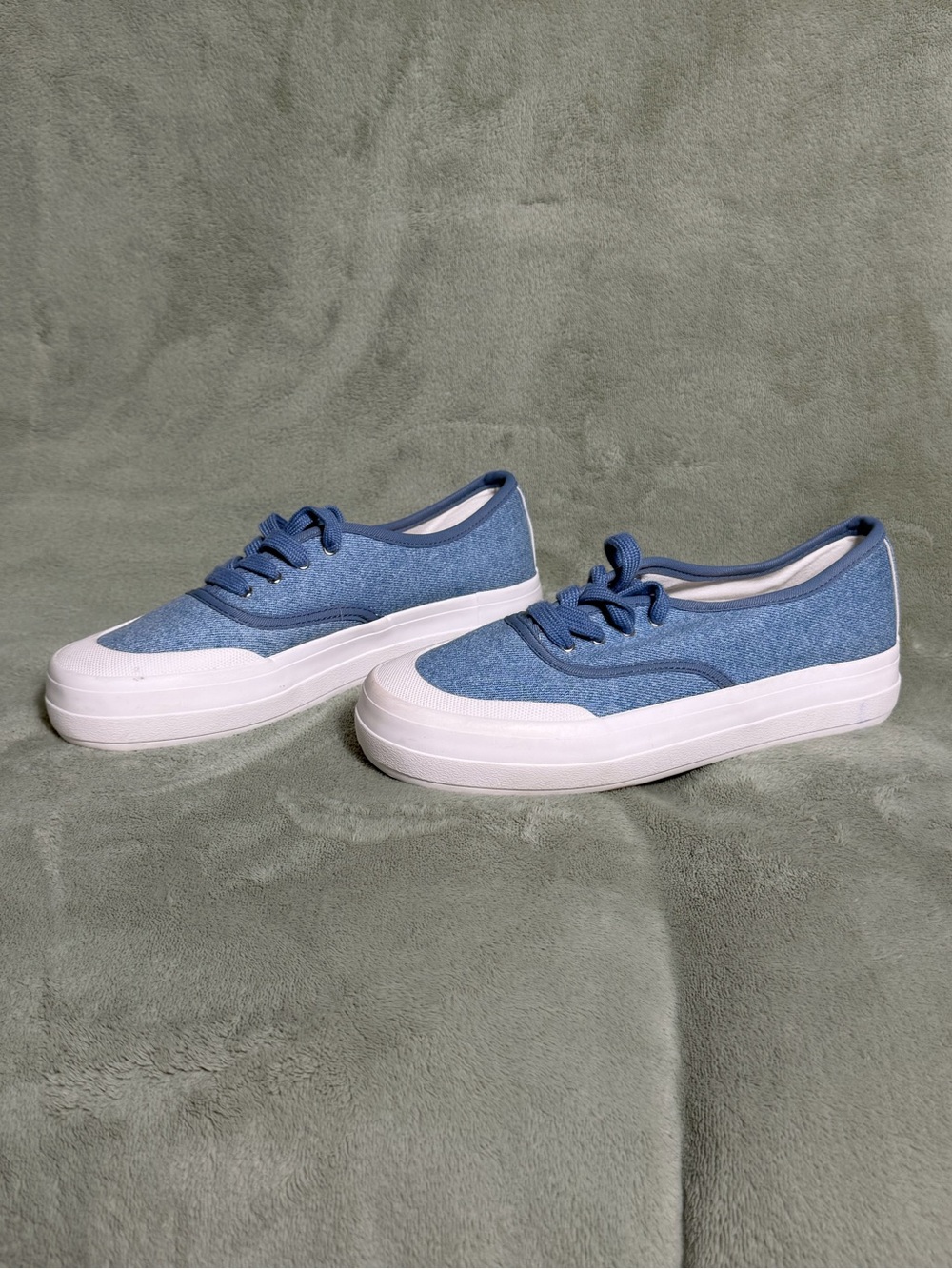 Zara Light Blue Canvas Low-Top Sneakers